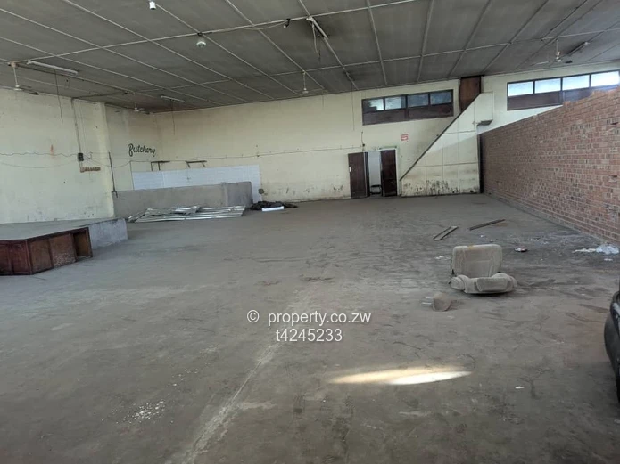 Chitungwiza Zengeza 4 warehouse for rent 