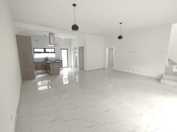 3 Bedroom Garden Flat