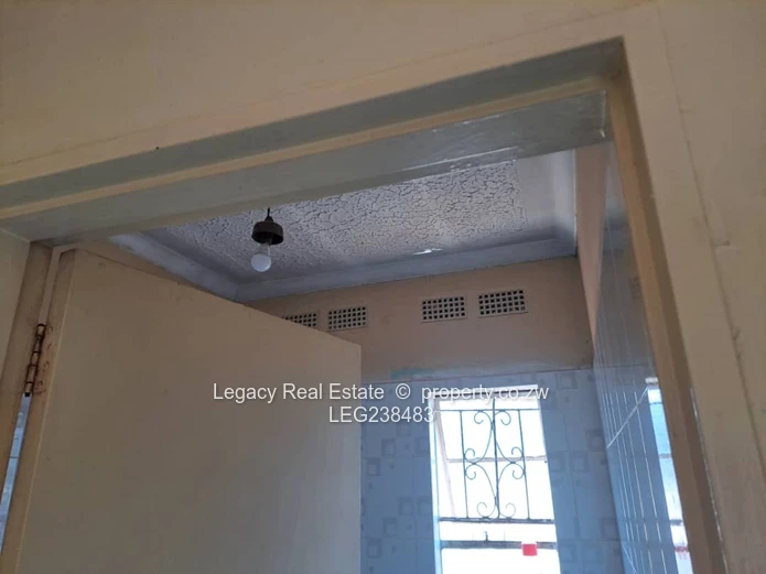 Spacious 4-Bedroom Full House to Rent – Warren Park D