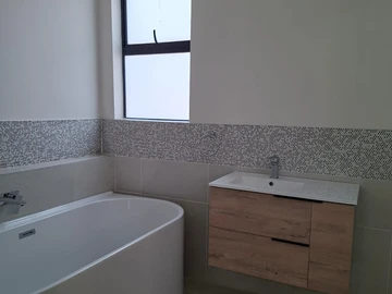 3 Bedroom Garden Flat