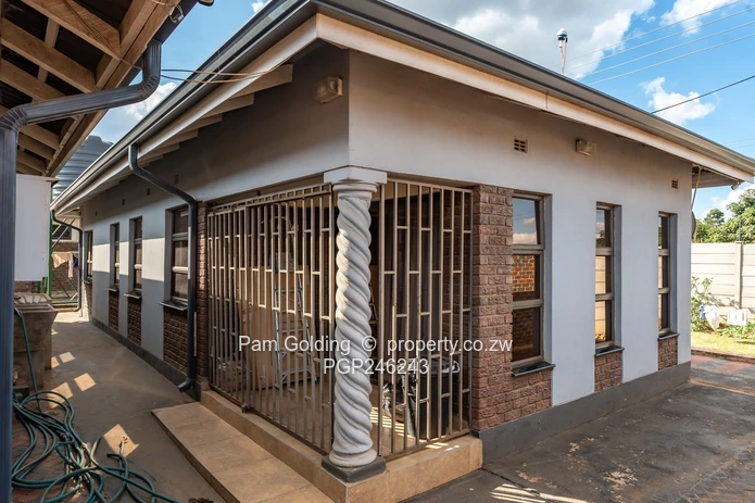 Modern Family Home for Sale in Ashdown Park