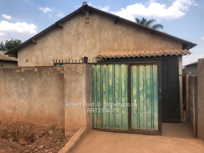 Sole Mandate: Neat Kuwadzana House For Sale
