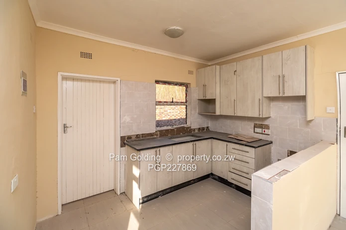 Two Bed Garden Flat in Marlborough