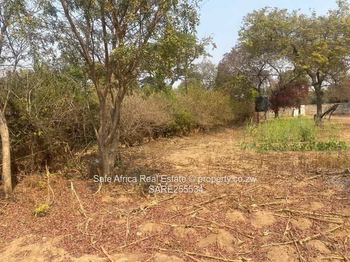 PAN- HANDLE STAND FOR SALE IN WATERFALLS - PROSPECT AREA-CHURCHILL ROAD Price at 69k