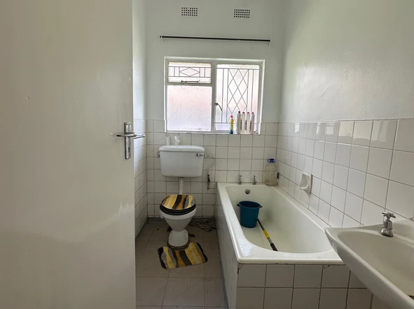 2 Bedroom Garden Flat