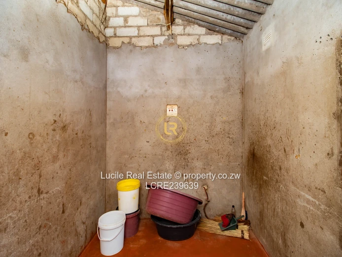 Chitungwiza house for sale 