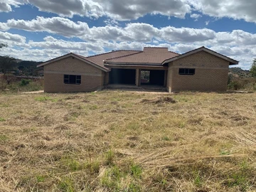 Incomplete 4 beds house for sale in Charlotte Brooke 