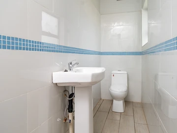 3 Bedroom Flat & Apartment