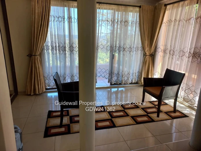 Spacious 6 bed double storey for sale in Glenlorne