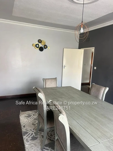Spacious 4-Bed Home in Eastlea on 1700m² with Borehole