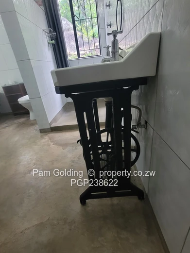 Country Charm, Christon Bank (Sole Mandate)