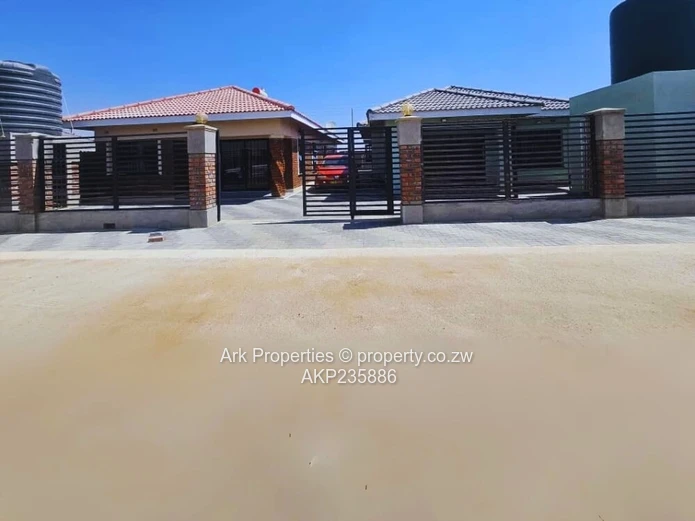 3-Bedroom House Graylands Park