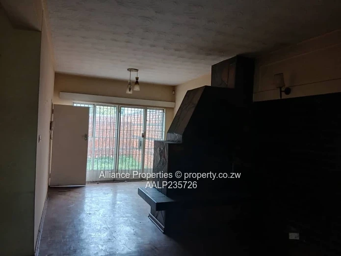 Duplex Investment: 3-Bed Unit with Garage & Deeds in Central Avenues Location