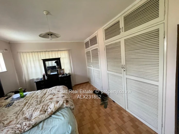 Well-Kept Townhouse Flat in Mt Pleasant