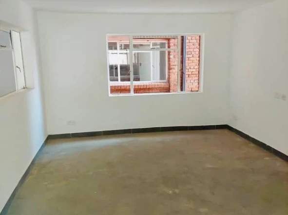 2 Bedroom Flat & Apartment