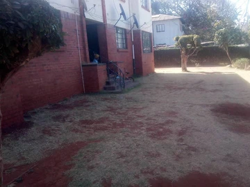 2 Bedroom Flat & Apartment