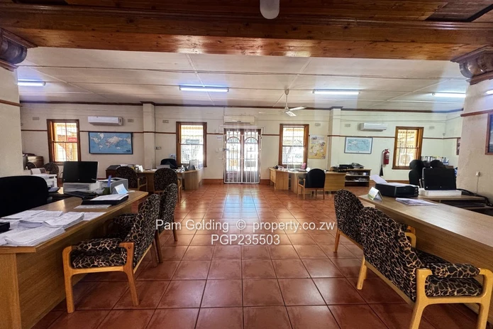 Beautiful Townhouse In A Prime Location