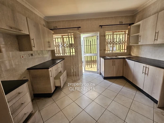 Secure 4-Bed Home in Aspindale Park - Borehole