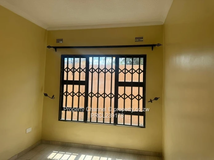 Solar-Powered 4 Bedroom Family Home