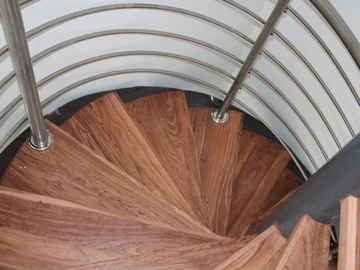 4 Bedroom Garden Flat