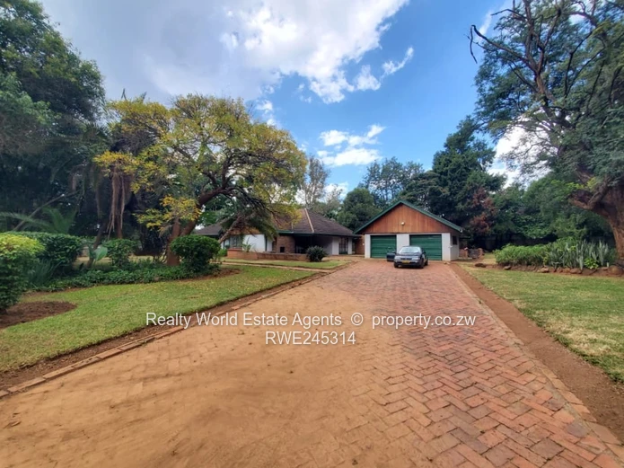 Chisipite House To Rent - Located Close to Chisipite Roundabout 