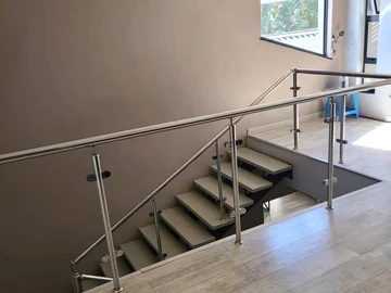 6 Bedroom House