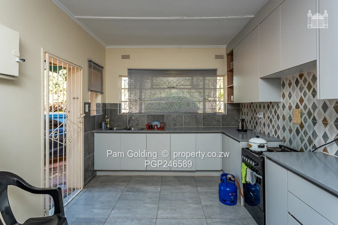  4 Bedroom Family Home With A Prolific Borehole