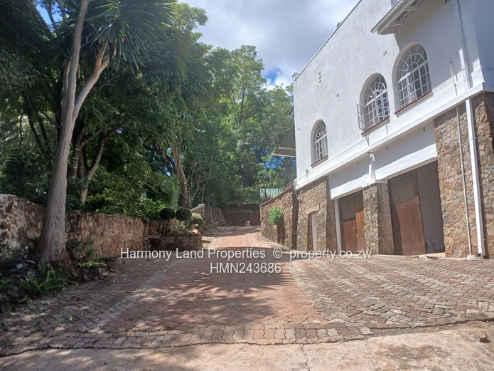 Greystone Park - Beautiful 4 bedroomed house to Let