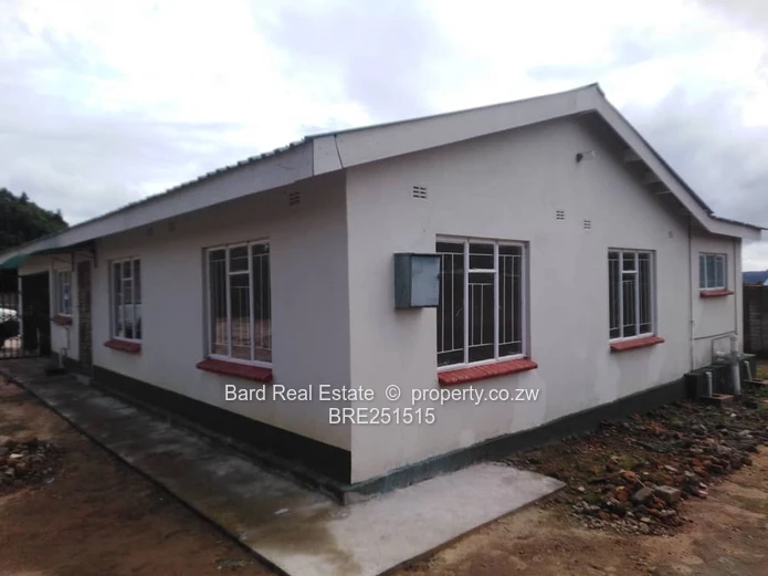 House To Let In Domboshava Showground