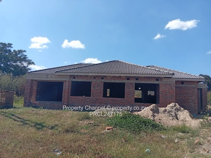 Tiled-Roof 4-Bed Brick Shell on 304 sqm, Parkview