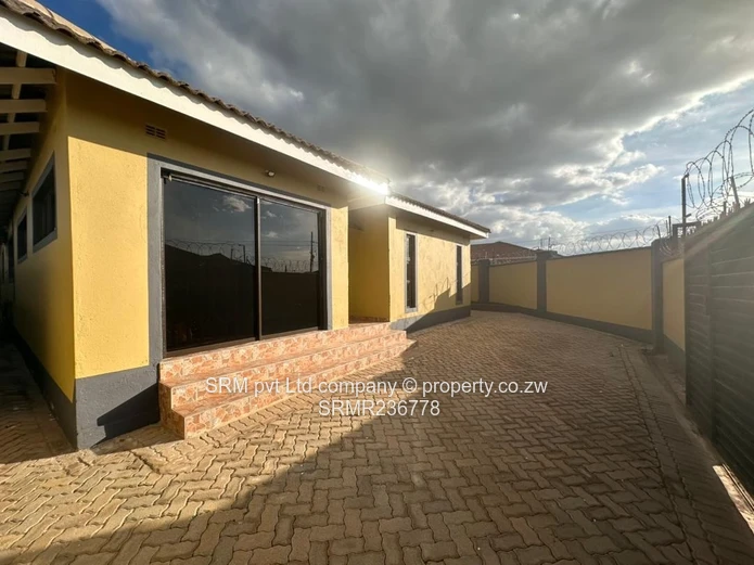 Newly renovated house to let in Madokero 