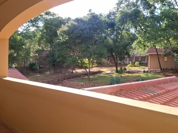 6 Bedroom House