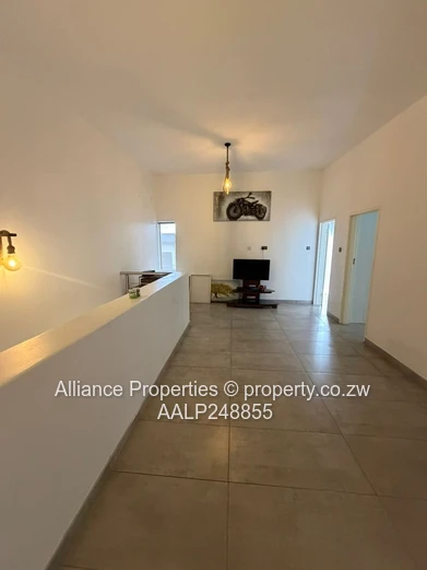 Modern 4-Bed Avondale Townhouse with Pool 