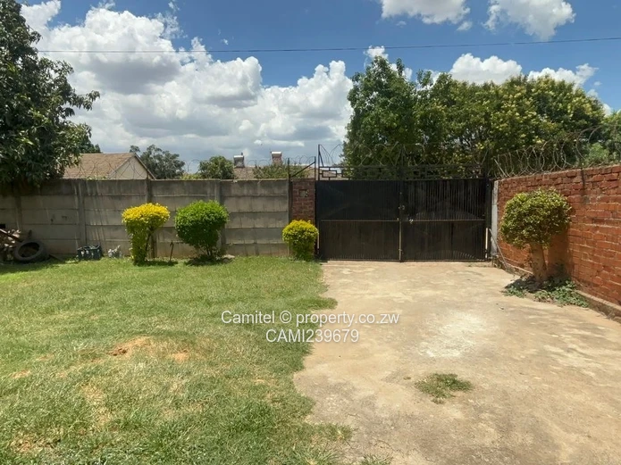 Houghton Park good location can be used for commercial,walled and gated clean deed