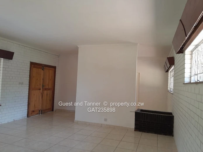 3 Bedroom House for Rent in Hatfield - Rates included