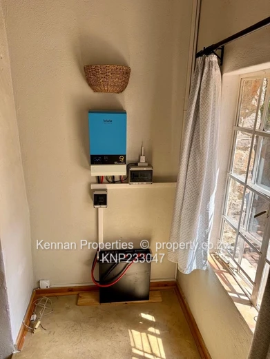 Charming Cottage In Helensvale - Semi Furnished