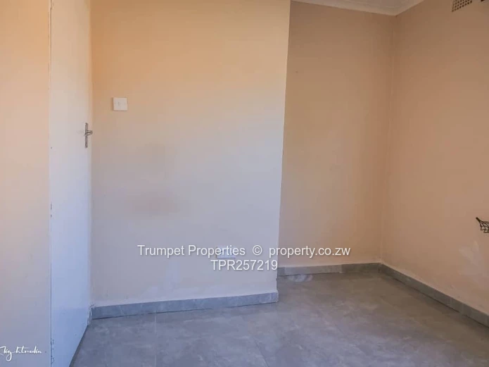 5-Bed Walled Home in Marondera — Tiled, Bright Interiors