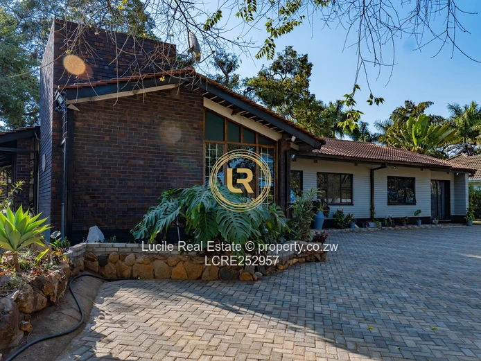Prime Upper Hillside Estate – Spacious Family Home