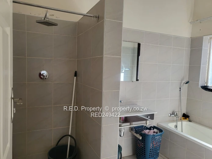2 Bedroom Townhouse To Let In Hillside!