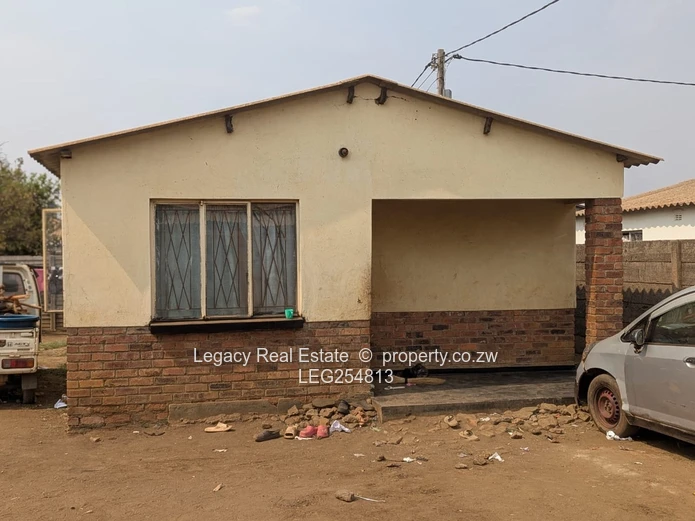 Walled Norton 2-Bed Bungalow on Main Road with Verandah (Sole Mandate)