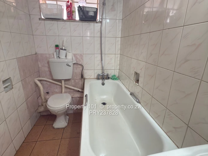 Avenues 2-Bedroom Flat for Rent – Secure & Central Location”