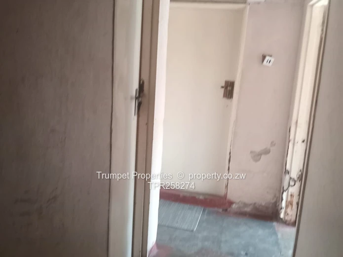 Amalinda 4-Bed Walled Home — Fitted Kitchen & ZESA