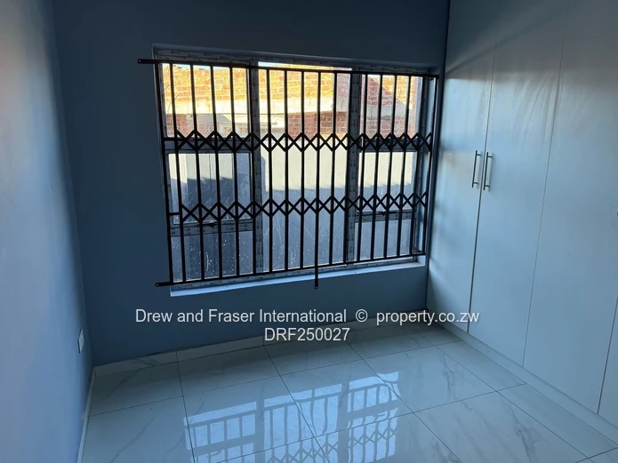 Mabvazuva 2 beds apartment available for rent $350.