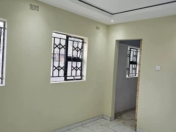 3 Bedroom Flat & Apartment