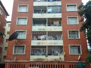 2 Bedroom Flat & Apartment