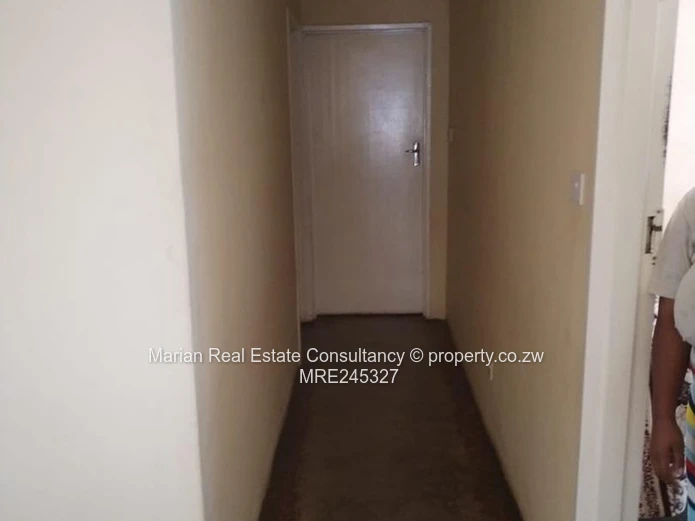 3 Bedroom House, Mahatshula For Sale