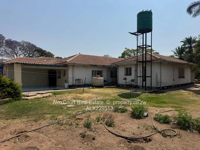 Property Ideal For Commercial Use!