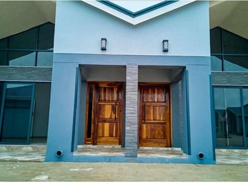 3 Bedroom Garden Flat