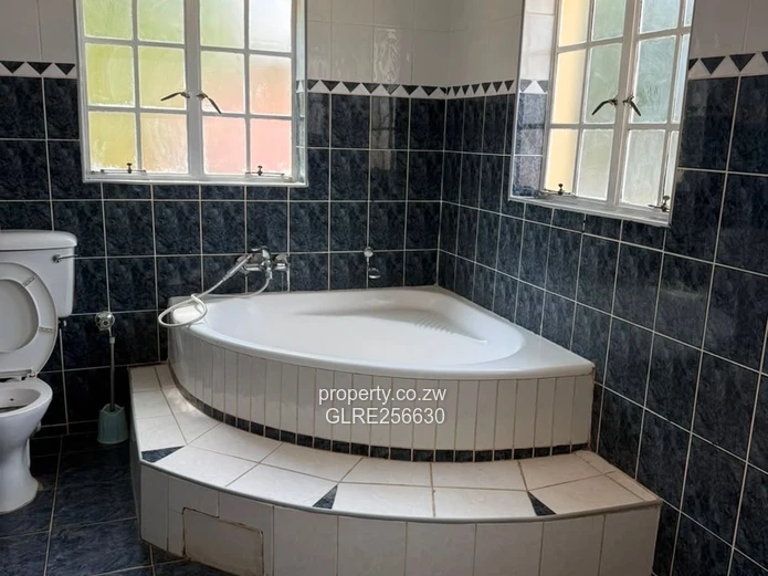 Elegant Double-Storey 5-Bed in Borrowdale, Borehole