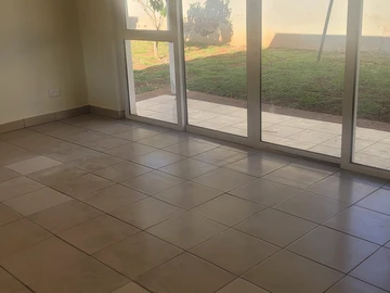 2 Bedroom Flat & Apartment